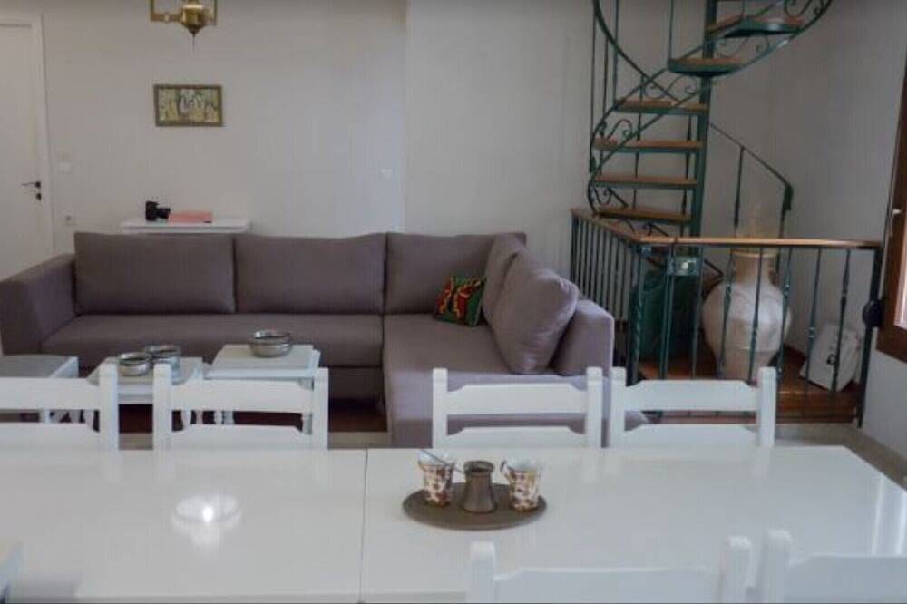 Ganze Wohnung, Olenia Residence mit privatem Pool, Meerblick und Balkon. in Agia Pelagia, Achlada