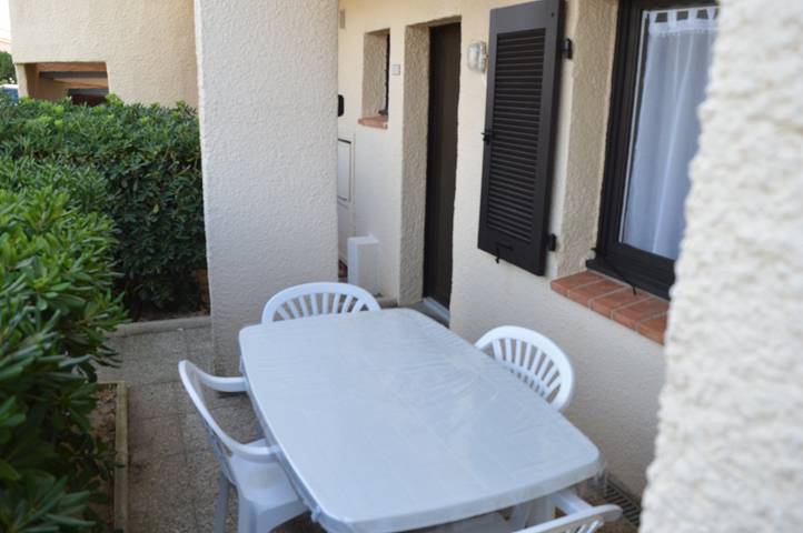 Appartement de vacances pour 2 personnes, avec piscine et terrasse