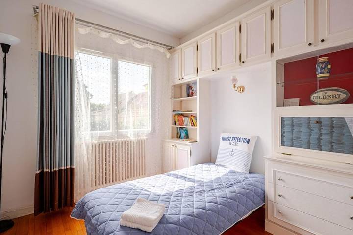 Gîte pour 7 personnes, avec jardin, animaux acceptés à Bezons - 2