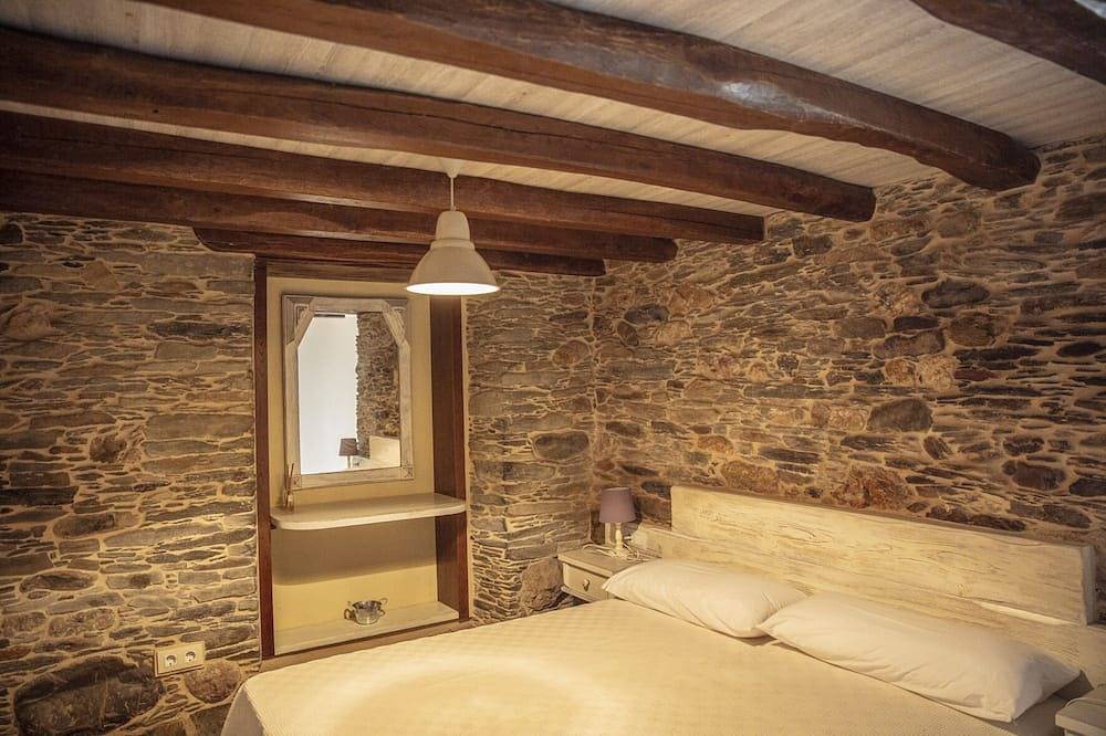 La casita de la pena - Place of the River in Ortigueira, Galician Coast
