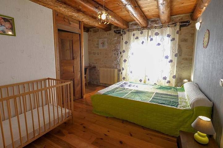 Location de vacances pour 11 personnes, avec jardin dans Albaret-le-Comtal - 2