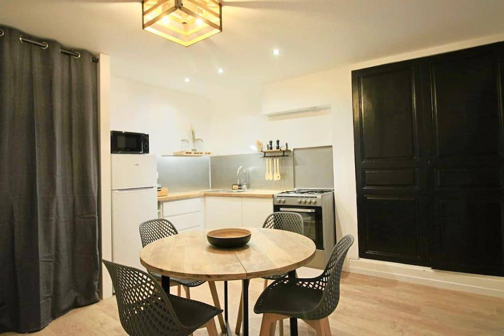 Appartement entier, One-Bedroom Apartment in Brioude, Haute-Loire