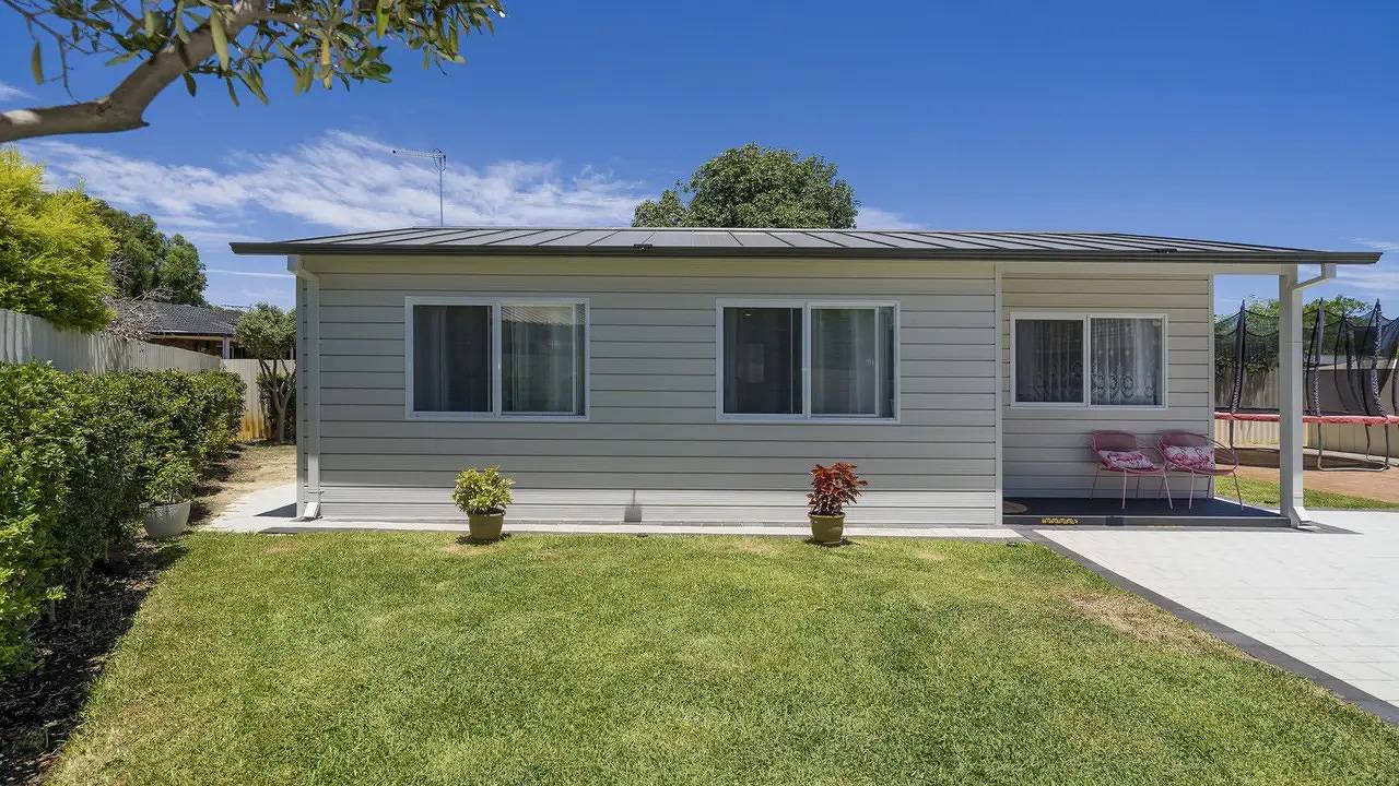 Entire holiday apartment, Ferienwohnung für 4 Personen (2 m²) in Thornlie in Perth, Western Australia