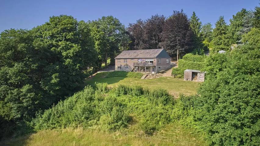 Location de vacances pour 16 personnes, avec jardin à Lierneux - 2