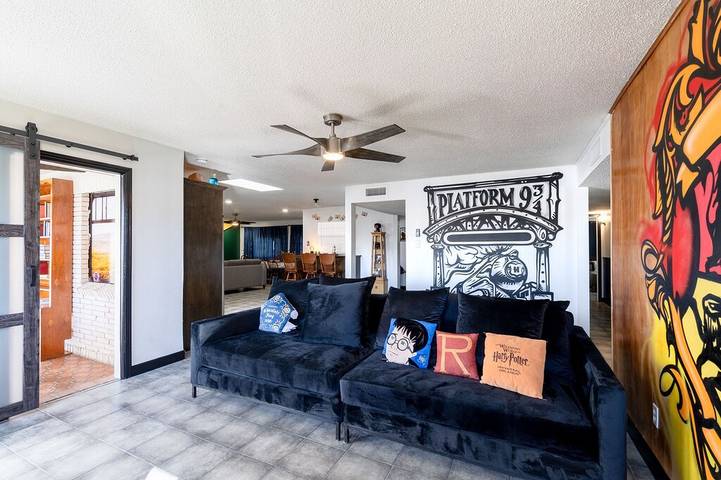 Vacation rental for 12 people, with yard and hot tub in El Paso