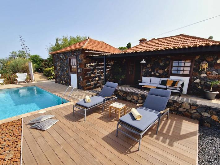 Ferienhaus für 4 Personen, mit Pool und Terrasse sowie Garten - 1