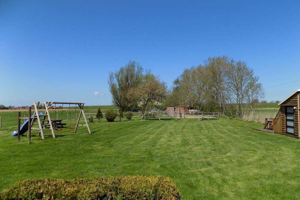Ganze Wohnung, Kinderfreundliche Ferienwohnung in ländlicher Alleinlage, Wlan in Friederikensiel, Wangerland