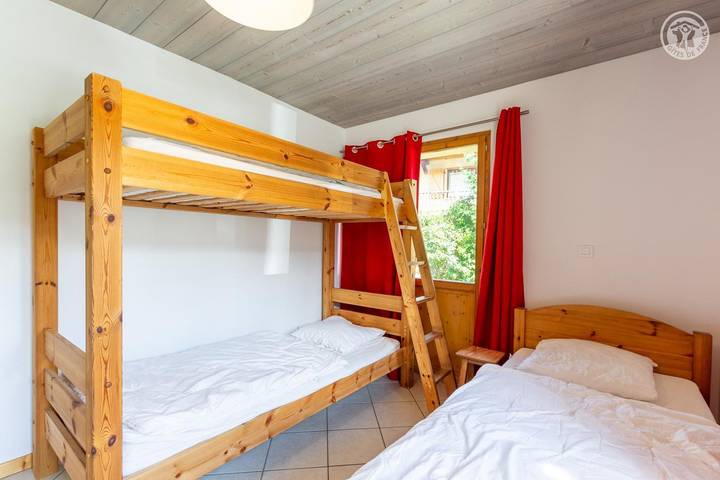 Chalet pour 8 personnes, avec terrasse, animaux acceptés à Albiez-Montrond - 4