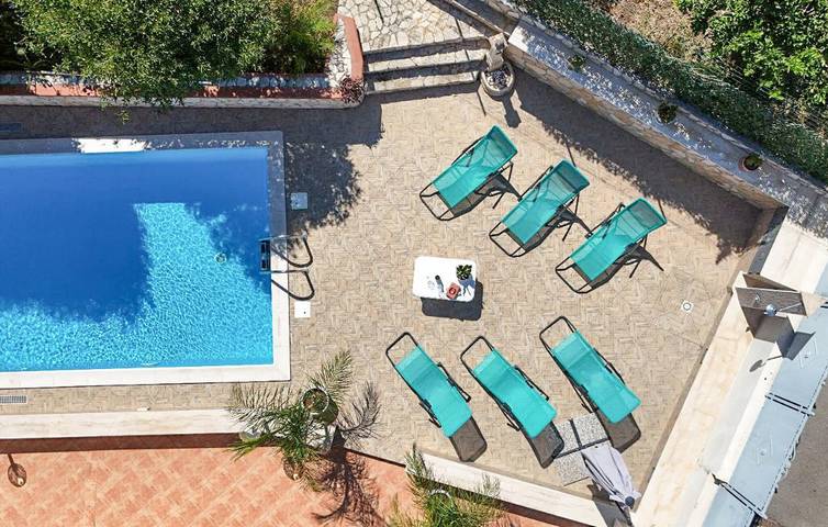 Cozy Apartment with WiFi, AC, Parking, Terrace & Garden - Near Trabia Coastline in Trabia, Palermo Province