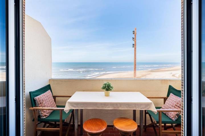 Apartamento de férias para 4 pessoas, com vista e varanda em Praia do Pedrogão