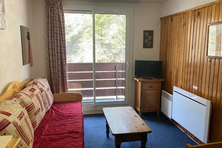 Ganze Wohnung, Studio-Kabine in Le Pleynet mit Balkon, nahe den Pisten in La Ferrière, Le Pleynet