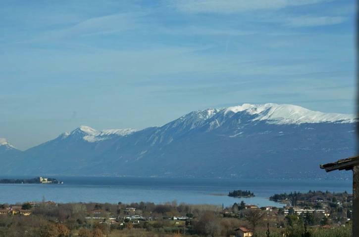 B&b voor 2 personen, with Terras and Uitzicht op het meer as well as Uitzicht in Manerba del Garda