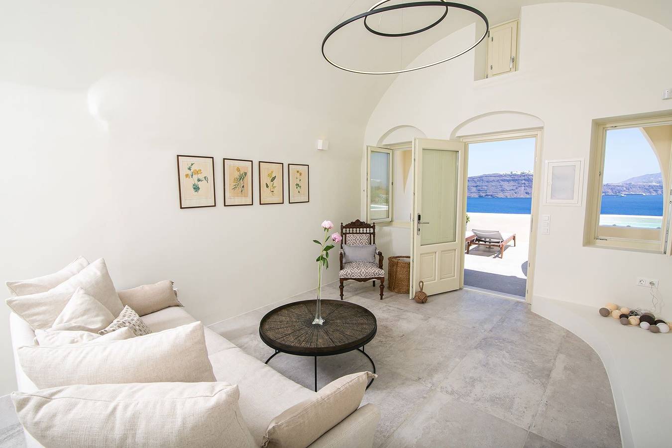 Aloy Suite in Ormos Ammoudiou, Oia
