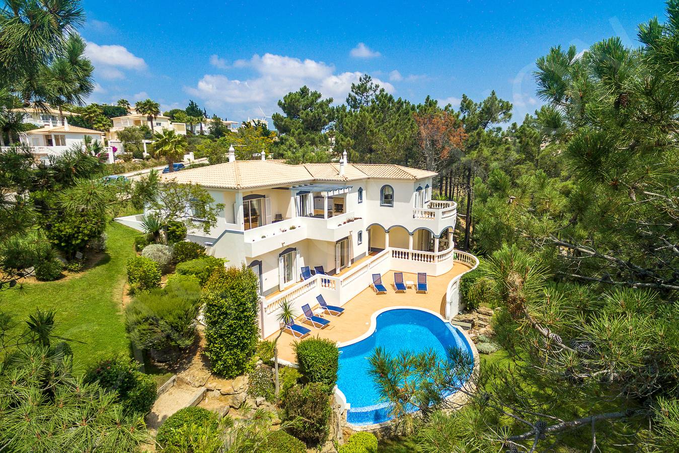 Casa Clajon in Distrito de Faro