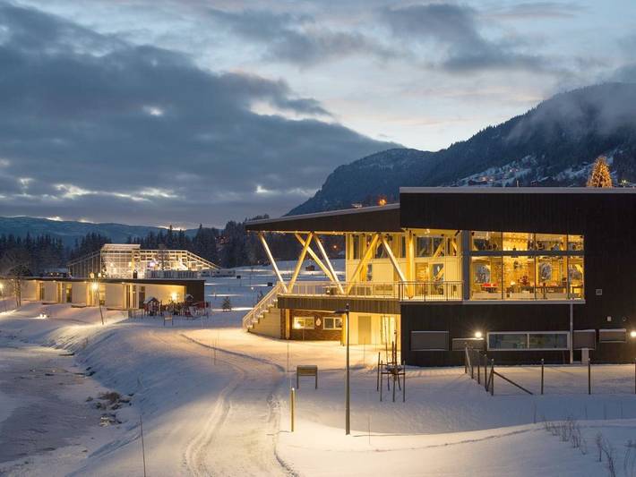 Bungalow für 8 Personen, mit Garten und Ausblick in Norwegen - 2