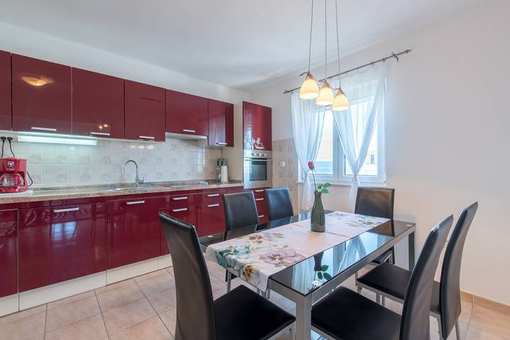 Ferienwohnung für 5 Personen, mit Balkon in Split - 3