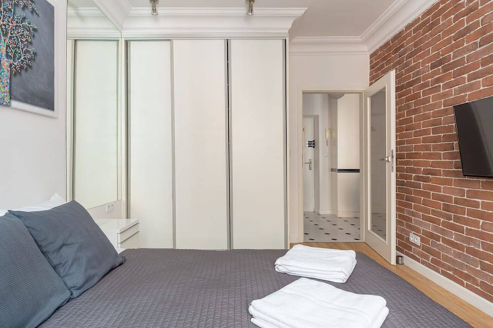 Ganze Wohnung, Old Town Grey Apartment in Warschau Stadtmitte, Warschau