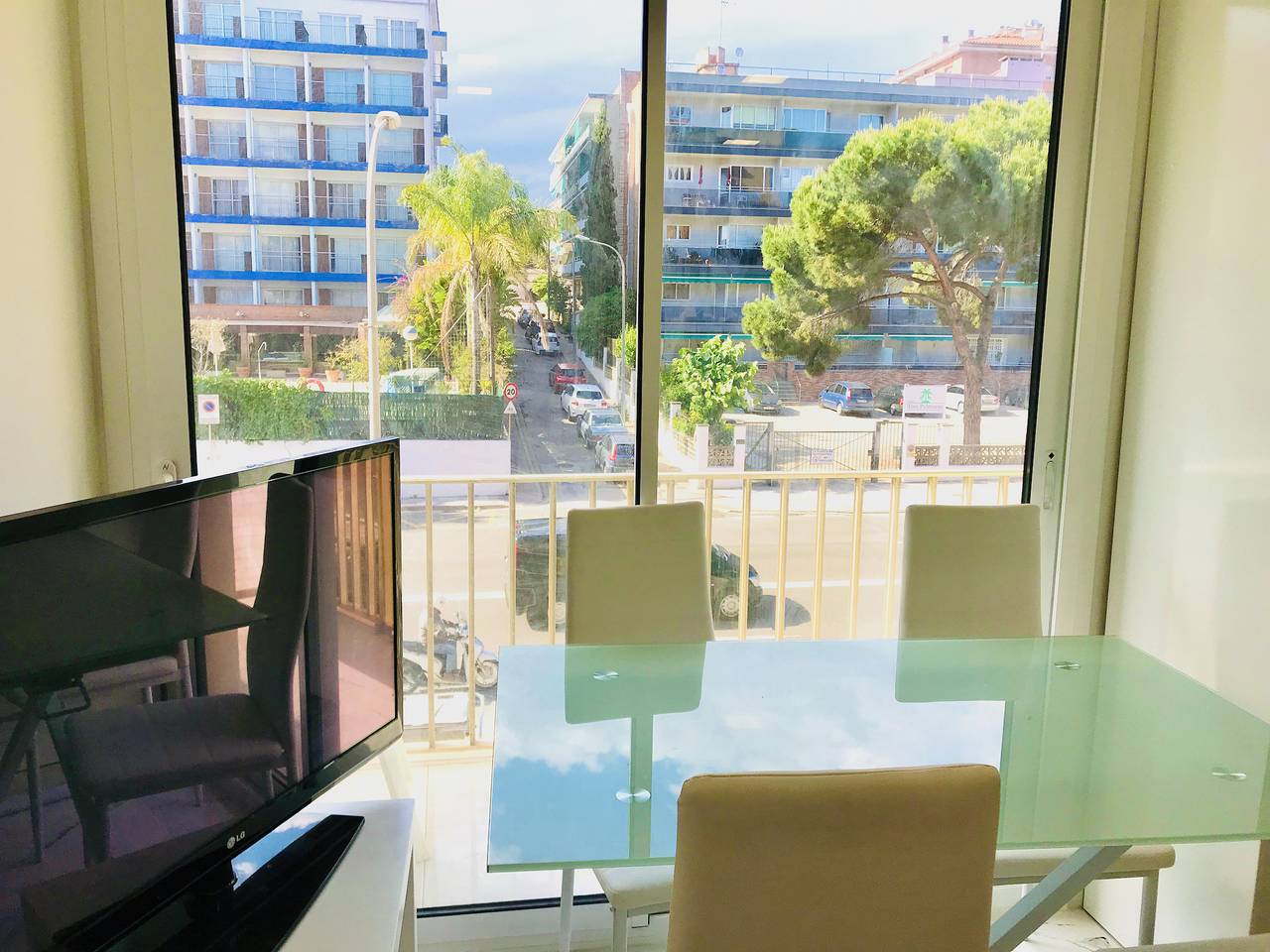 Estudio entero, Estudio moderno de diseño cerca de la playa con piscina in Central Lloret de Mar, Lloret de Mar