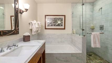 Lodge for 4 Guests in Stowe, Stowe Mountain, Picture 4