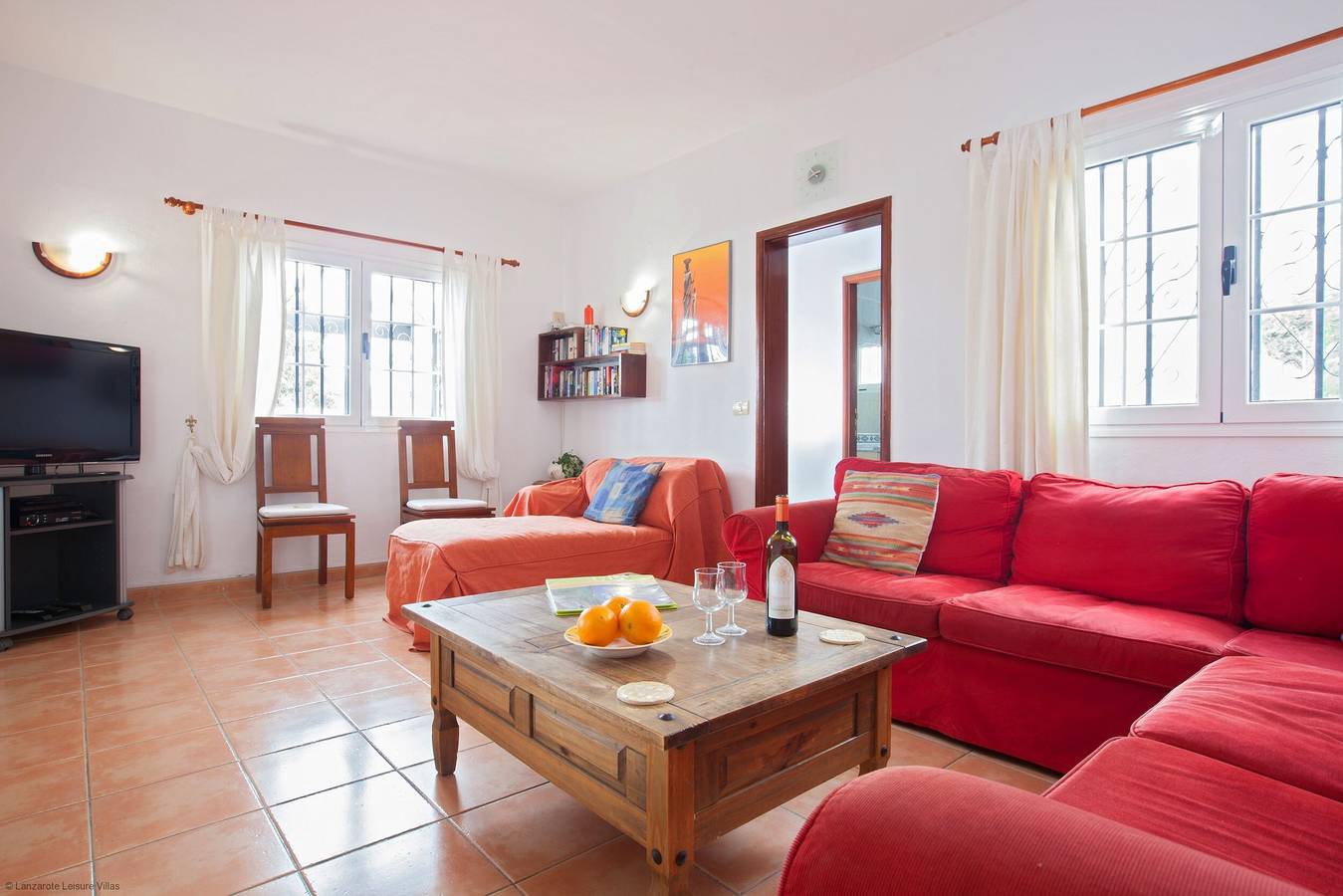 Villa Casa Gegore with Pool, Garden, Terraces & Wi-Fi in Puerto del Carmen, Tías