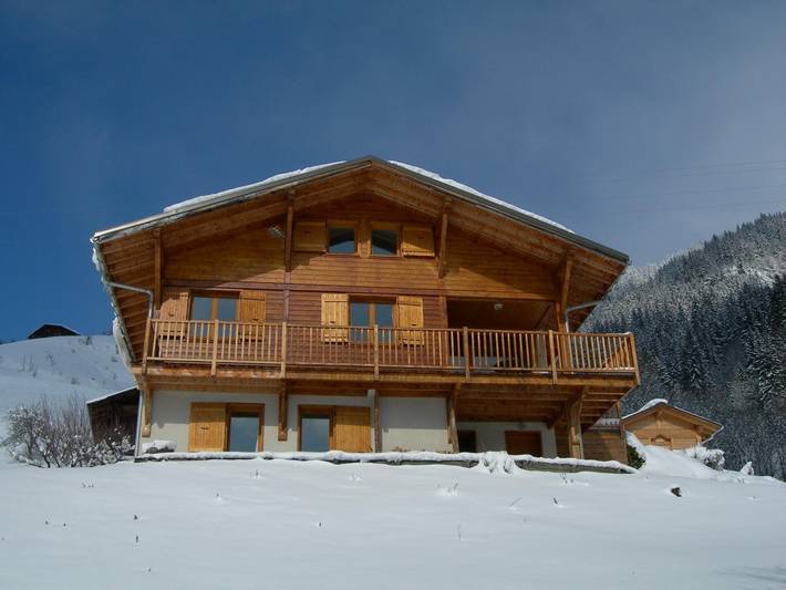 Gîte pour 10 personnes, avec balcon et jardin