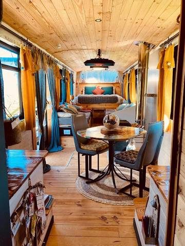 Lodge pour 4 personnes, avec terrasse et jardin ainsi que jacuzzi et piscine en Charente