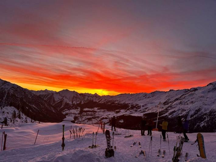 Chambre d’hôte pour 3 personnes, avec jardin ainsi que vue et piscine, animaux acceptés dans Vallée d'Aoste