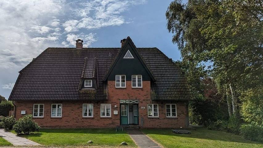 Ferienhaus für 4 Personen, mit Garten und Terrasse in Oldsum