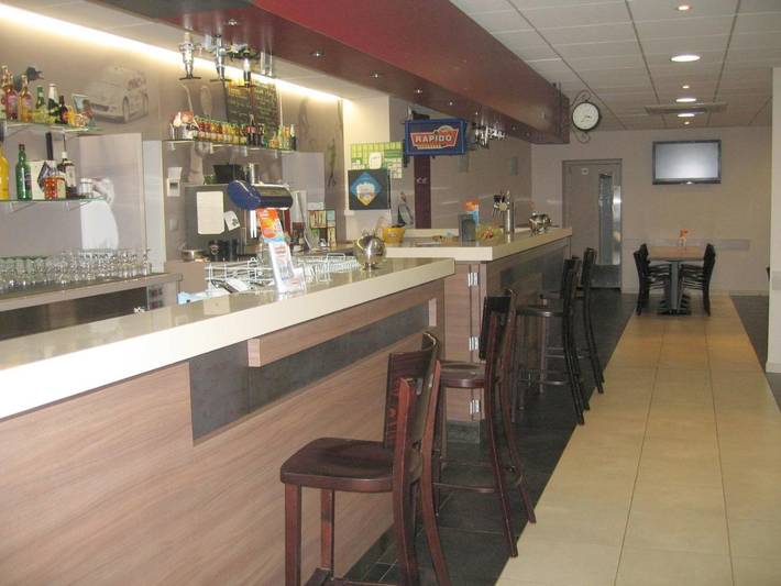 Hôtel pour 2 personnes, avec vue et terrasse, animaux acceptés à Saint-Martin-en-Haut - 3