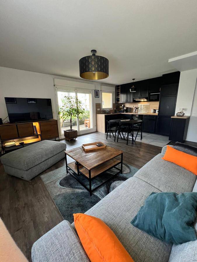 Appartement entier, Two-Bedroom Apartment in Talence, Région de Bordeaux