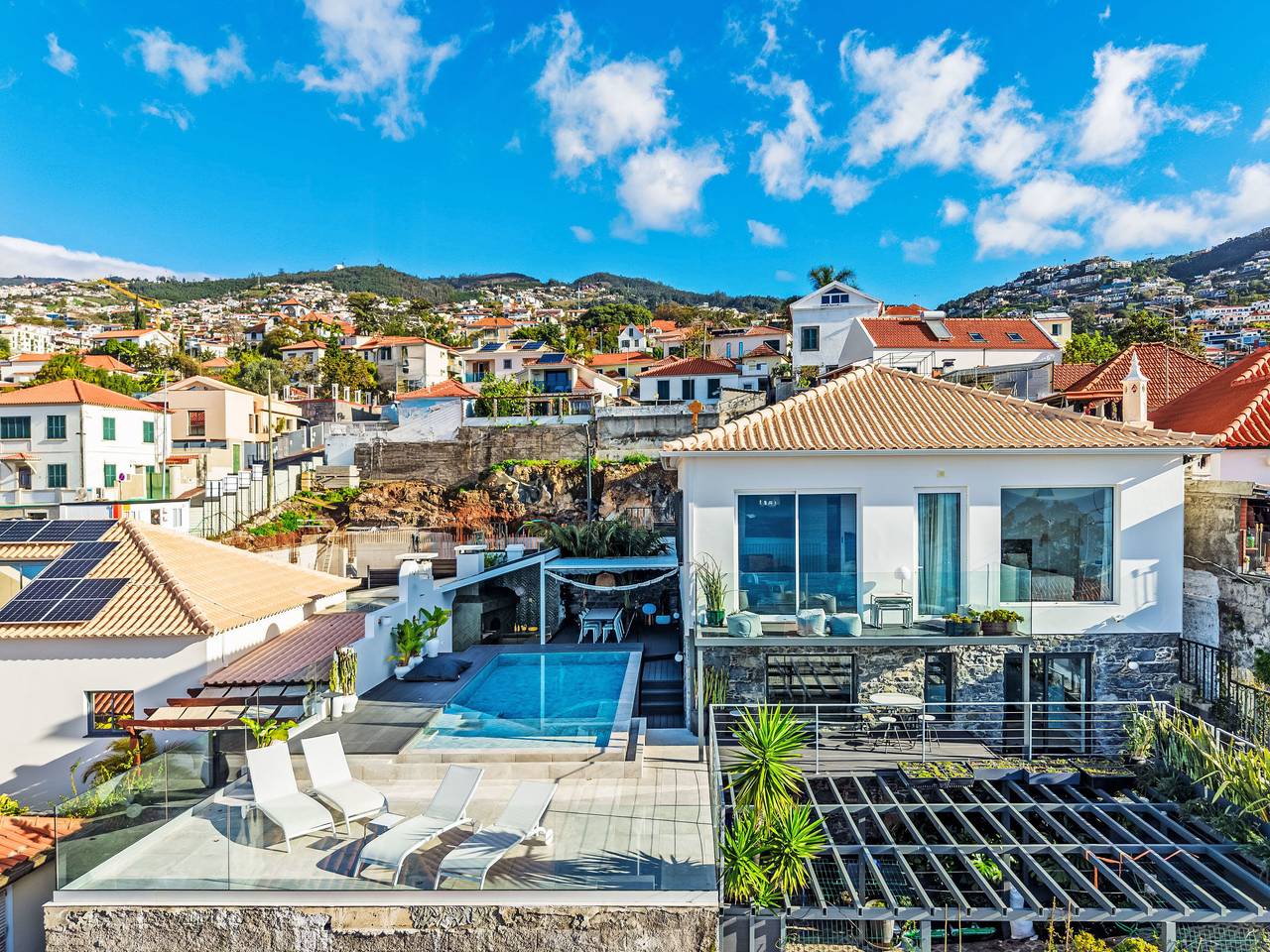 Lazaro Exklusive Villa von Hrm in Lazareto, Funchal (Santa Maria Maior)