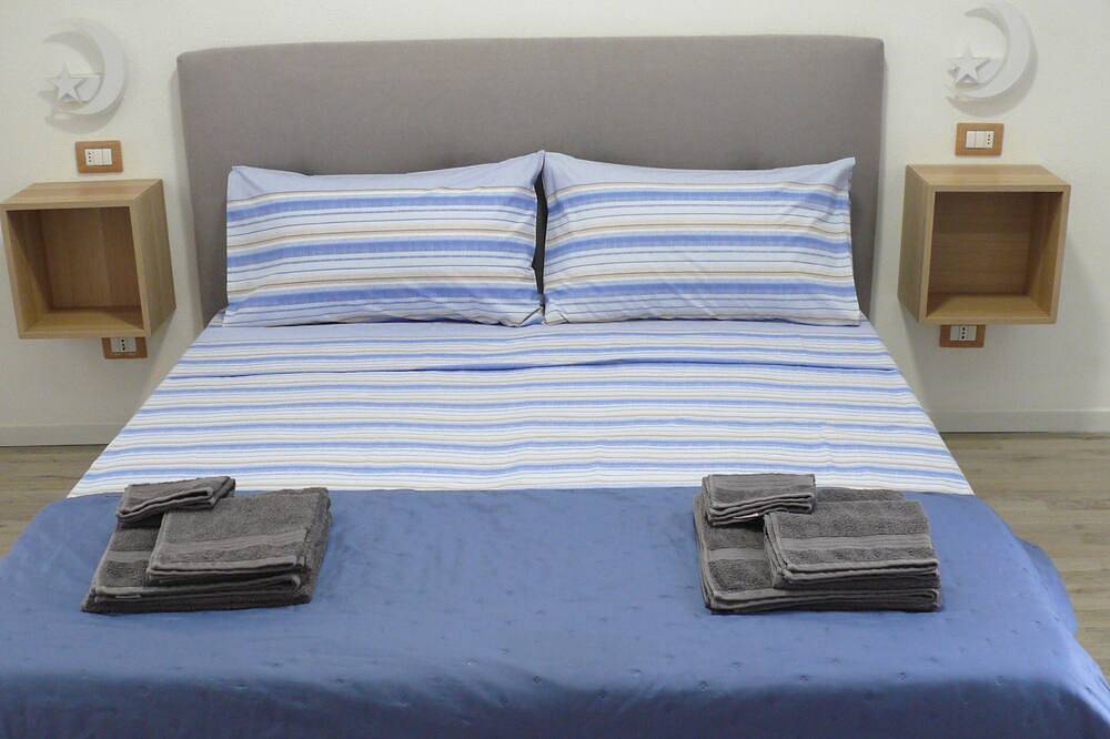 Entire apartment, Messina Apartments in Messina, Messina Province