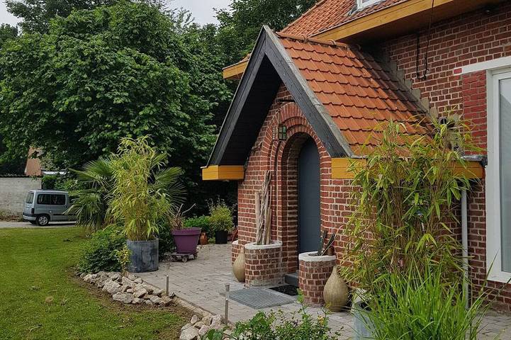 Location de vacances pour 4 personnes, avec terrasse et jardin à Wormhout