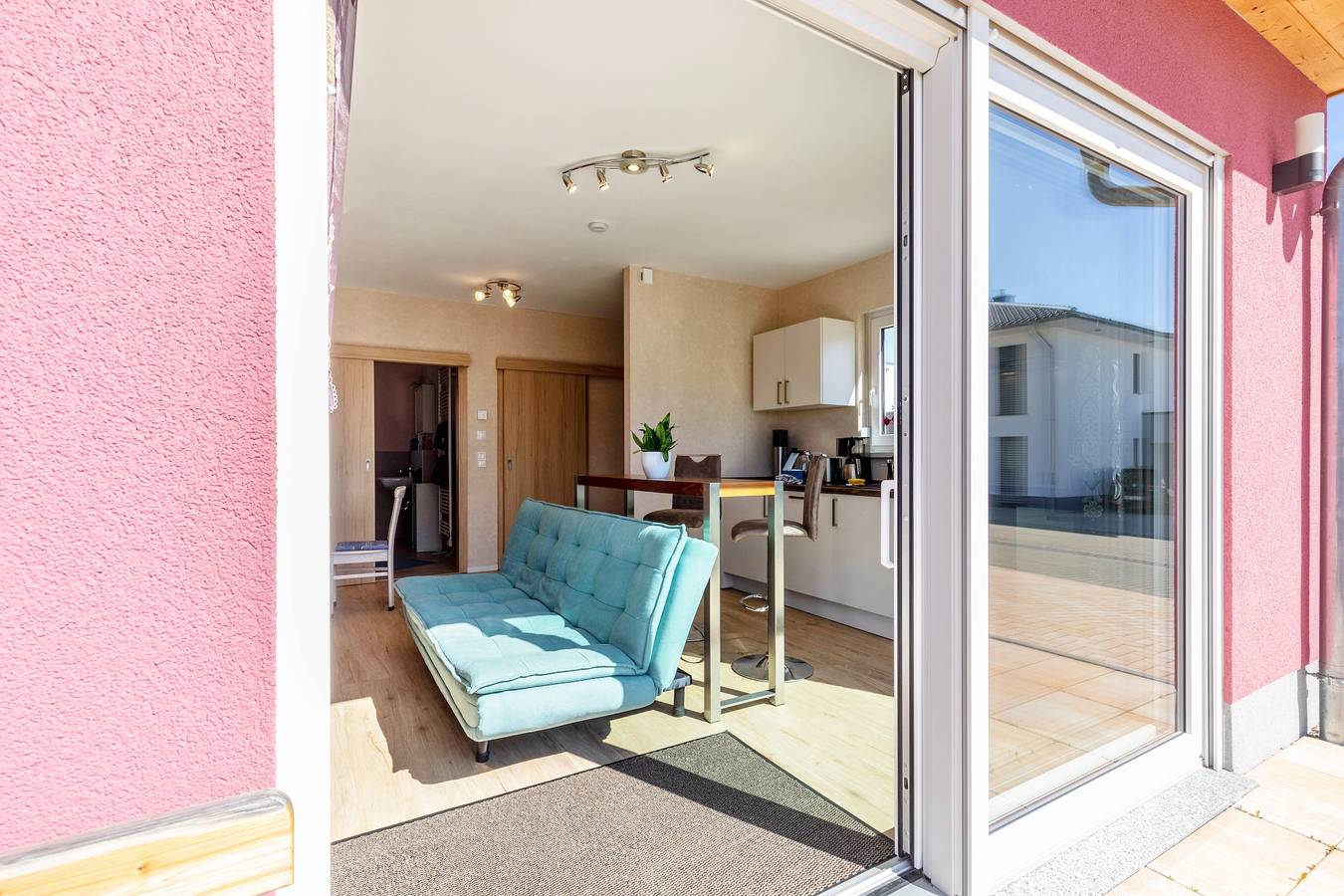 Ganze Wohnung, Ferienwohnung 'Feel Free Apartment' mit privater Terrasse und Wlan in Rheinböllen, Nahetal