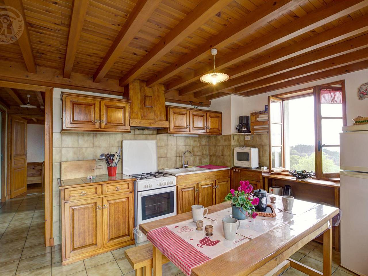 Casa acogedora con chimenea en montañas de Loira in Saint-Bonnet-le-Courreau, Montbrison