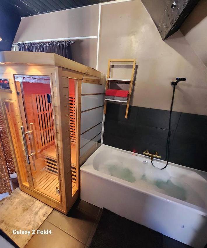 Gîte pour 2 personnes, avec sauna et jacuzzi à Condé-Sainte-Libiaire - 4