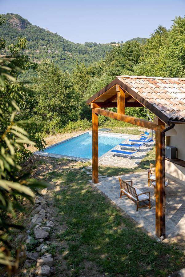 Casa vacanza per 8 persone, con panorama e giardino nonché piscina - 1