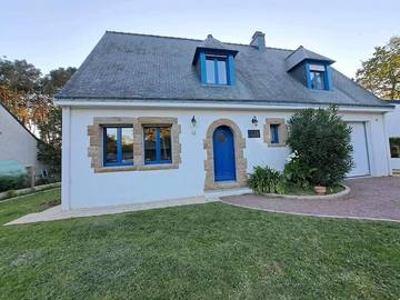 Location de vacances pour 11 personnes, avec jardin et terrasse dans Plage de la Mine d'Or