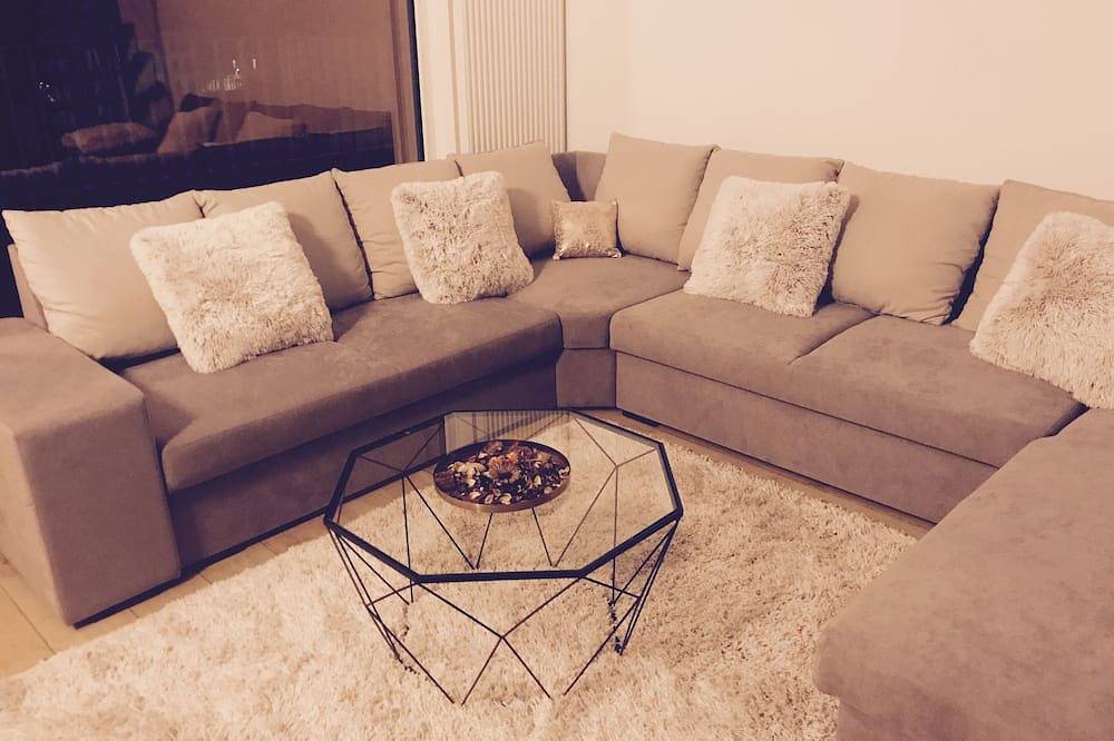 Apartamento entero, Loft dúplex moderno con balcón y gimnasio in Schaerbeek, Región de Bruselas