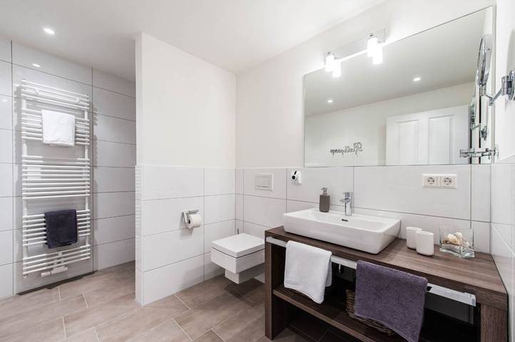Ganze Wohnung, Weisse Villa - Apartment für 2 Personen mit Haustier am Hafen von Büsum in Hafen Büsum, Büsum