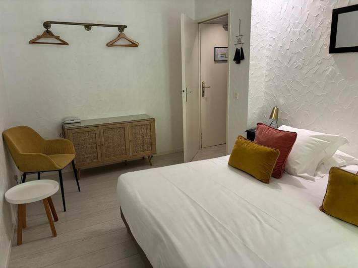 Hôtel pour 2 personnes, avec piscine et jardin à Châteauneuf-du-Pape - 4