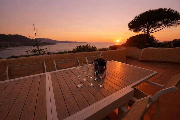 Location de vacances pour 7 personnes dans Plage du Ruppione