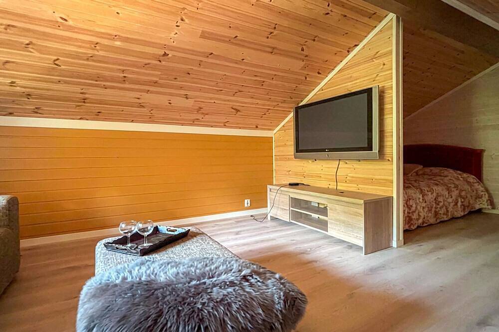 Lovely home in Prestestranda with sauna in Drangedal