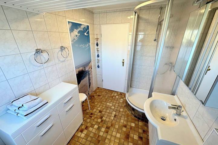 Ganze Wohnung, Komfortable Wohnung Ost mit Garten und moderner Ausstattung in Westerland in Tinnum, Sylt (Gemeinde)