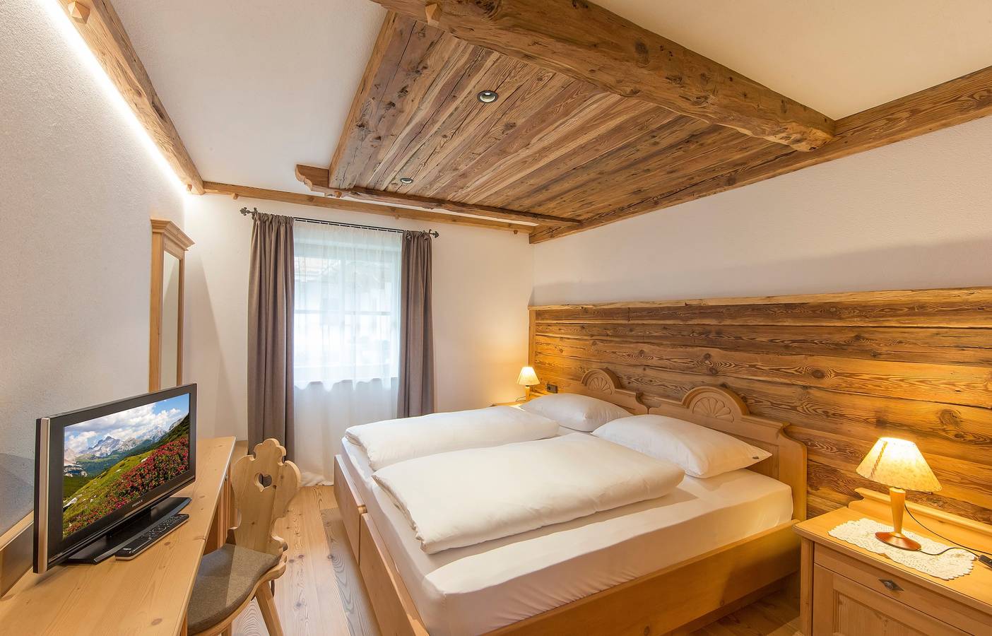 Ganze Wohnung, Ferienwohnung Piz da Peres Kronplatz mit Bergblick, Pool, Sauna & Wlan in Olang, Dolomiti Superski