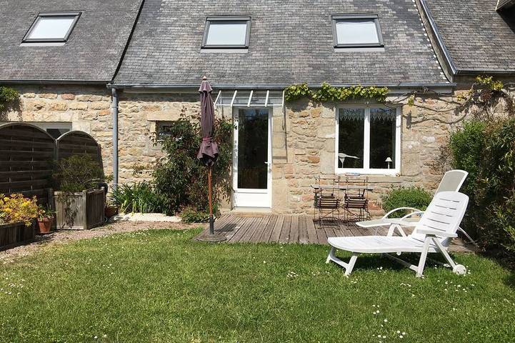 Gîte pour 3 personnes, avec Terrasse et Jardin à Pleumeur-Bodou