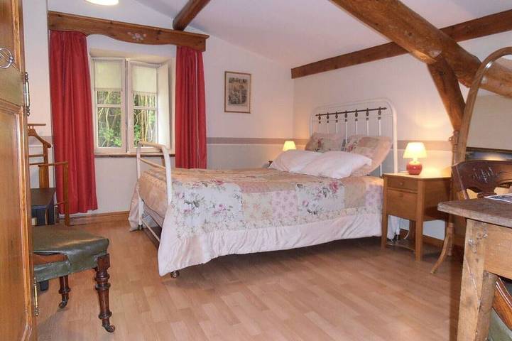 Chambre d’hôte pour 2 personnes, avec jardin à Polignac