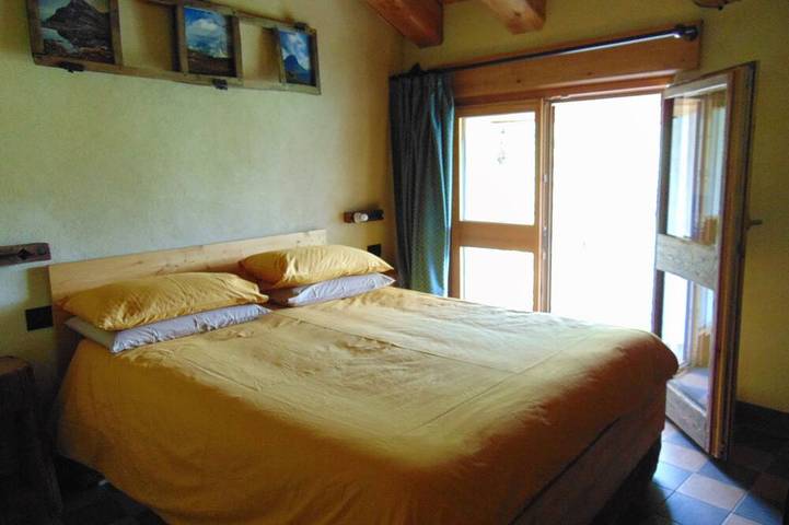 Gîte pour 4 personnes, avec Balcon ainsi que Jacuzzi et Jardin à Stroppo - 3