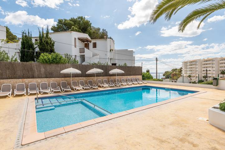 Apartment for 4 people, with balcony in Cala Ferrera