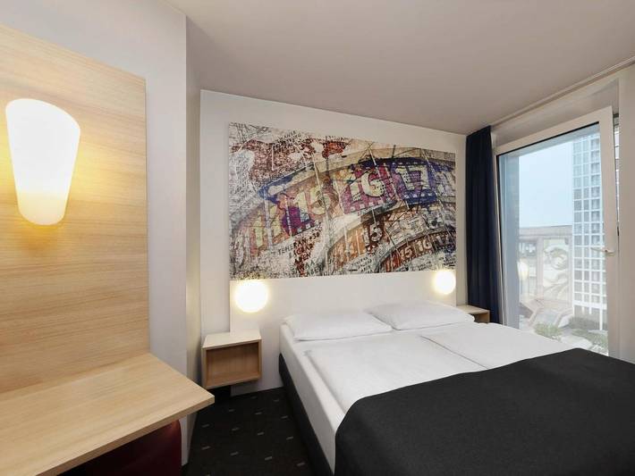 Hotel für 4 Personen, mit Terrasse, mit Haustier in Berliner Fernsehturm - 3